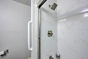 Malakoff Lakefront Home: Golf Course On-site!