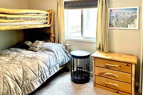 Walk to Main St & Chairlift: Breckenridge Condo!