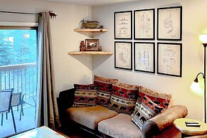 Walk to Main St & Chairlift: Breckenridge Condo!