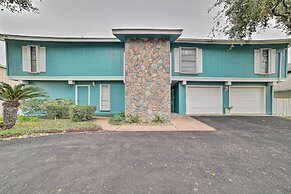 Private Dock: Charming & Spacious Rockport Abode!