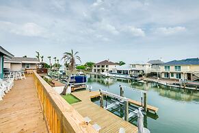 Private Dock: Charming & Spacious Rockport Abode!