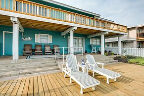 Private Dock: Charming & Spacious Rockport Abode!
