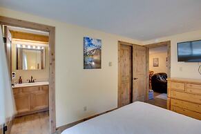 Crested Butte Condo w/ Pool Access: Walk to Slopes