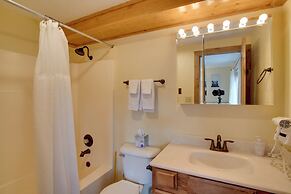 Crested Butte Condo w/ Pool Access: Walk to Slopes