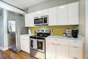 'the Republic Retreat' Walk to Washington Park!