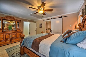 Spacious Conroe Home w/ Foosball & Pool Table!