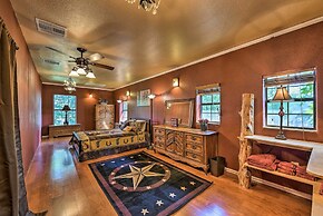 Spacious Conroe Home w/ Foosball & Pool Table!