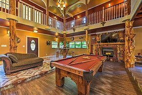 Spacious Conroe Home w/ Foosball & Pool Table!