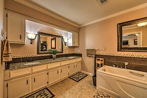 Spacious Conroe Home w/ Foosball & Pool Table!