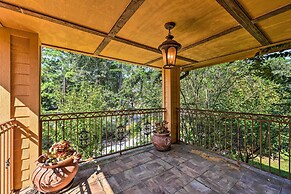 Spacious Conroe Home w/ Foosball & Pool Table!