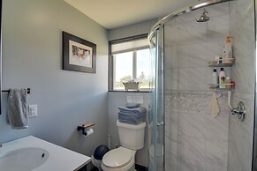 Secluded Jefferson Cabin w/ Deck + Mountain Views!