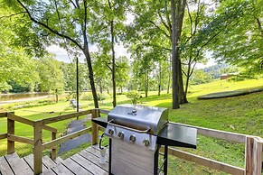Charming Parsons Cabin w/ Grill on the Cheat River