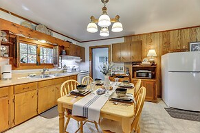 Charming Parsons Cabin w/ Grill on the Cheat River