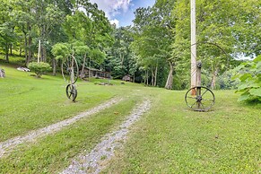 Charming Parsons Cabin w/ Grill on the Cheat River