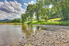 Charming Parsons Cabin w/ Grill on the Cheat River