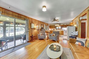 Charming Parsons Cabin w/ Grill on the Cheat River