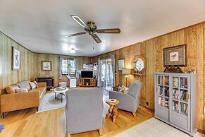 Charming Parsons Cabin w/ Grill on the Cheat River