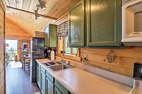 Jefferson Cabin w/ Fire Pit, Near Fishing & Hiking