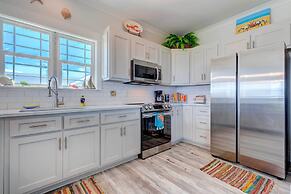 Bayfront Dauphin Island Home w/ Beach Access!