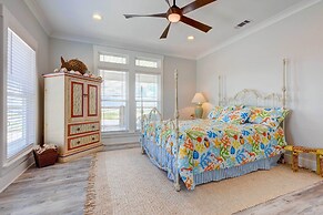 Bayfront Dauphin Island Home w/ Beach Access!
