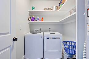 Bayfront Dauphin Island Home w/ Beach Access!