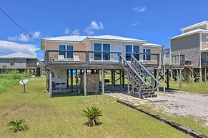 Lovely Dauphin Island Cottage w/ Deck & Gulf Views