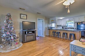 Lovely Dauphin Island Cottage w/ Deck & Gulf Views