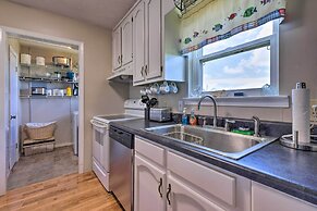 Lovely Dauphin Island Cottage w/ Deck & Gulf Views