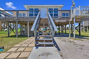 Lovely Dauphin Island Cottage w/ Deck & Gulf Views