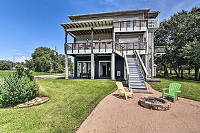 Secluded Seabrook Waterfront Home w/ Patio!