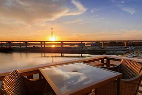 Secluded Seabrook Waterfront Home w/ Patio!