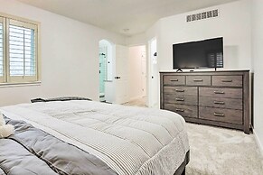 13 Mi to Dtwn Denver: Northglenn Townhome w/ Patio