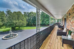'hidden Paradise' on 5 Acres w/ Hot Tub & Deck!