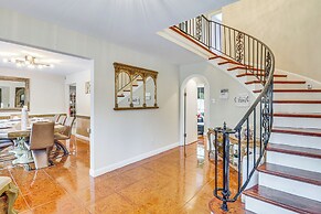 'hidden Paradise' on 5 Acres w/ Hot Tub & Deck!