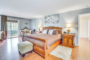 'hidden Paradise' on 5 Acres w/ Hot Tub & Deck!