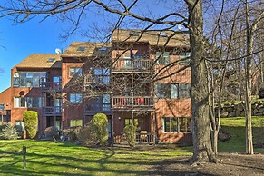 Vernon Township Condo Near Golfing + Skiing!