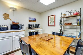 Cozy Apartment < 4 Miles to Downtown Anchorage!