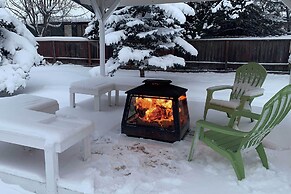 Anchorage Apt: Home Base for Alaska Adventure!