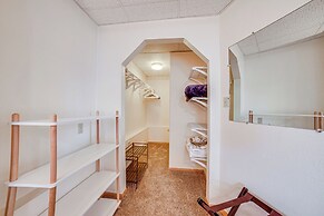 Cozy Apartment < 4 Miles to Downtown Anchorage!