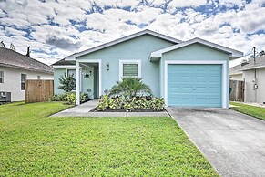 Modern Retreat With Pool Near Vanderbilt Beach!