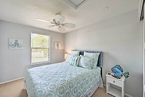 Modern Retreat With Pool Near Vanderbilt Beach!