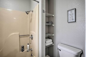 Branson Studio: 3 Mi to Ozark Hills Winery