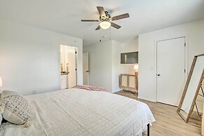 Cozy Branson Retreat w/ Balcony, 2 Mi to 76 Strip