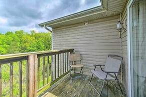 Cozy Branson Retreat w/ Balcony, 2 Mi to 76 Strip