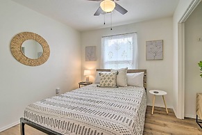 Cozy Branson Retreat w/ Balcony, 2 Mi to 76 Strip