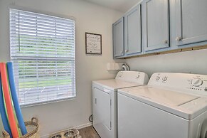 Cozy Branson Retreat w/ Balcony, 2 Mi to 76 Strip