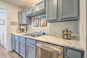 Cozy Branson Retreat w/ Balcony, 2 Mi to 76 Strip