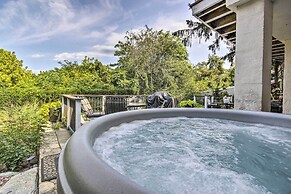 Harpers Ferry Apartment w/ Private Pool & Hot Tub!