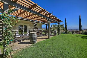 Peaceful Ranch Resort + Vineyard View, Pool Access
