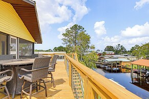 'sunny Side Up' Canal-front Getaway w/ Dock!